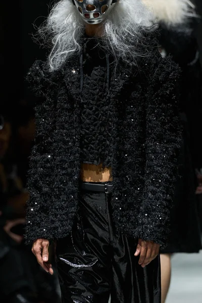 Look 123